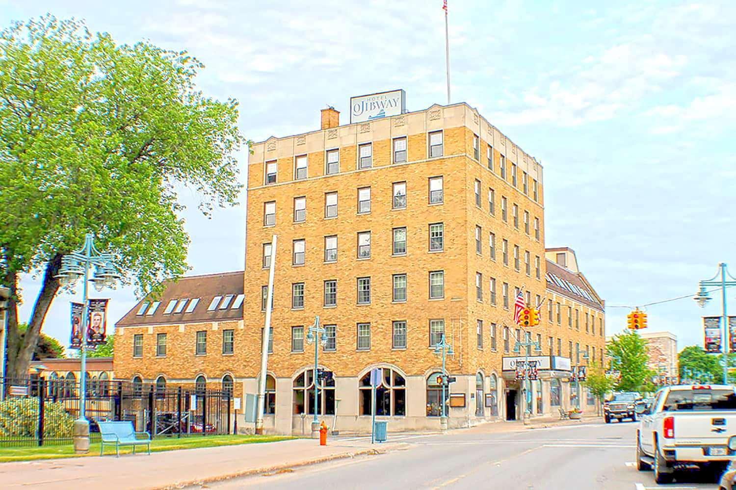 The Hotel Ojibway, Trademark Collection By Wyndham Sault Ste. Marie Exterior photo